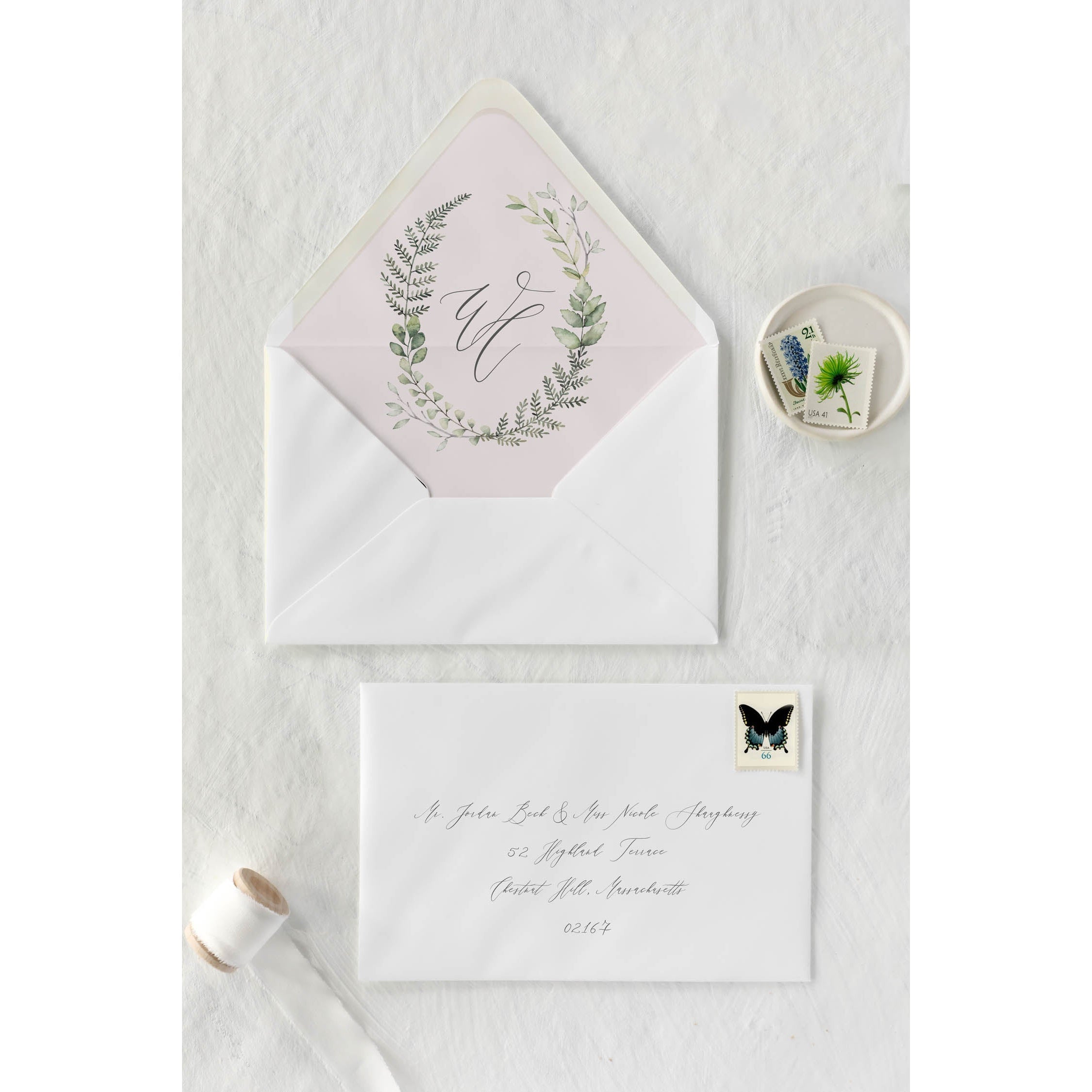 Semi-Bespoke Digital Calligraphy Addressing-Bespoke Designs